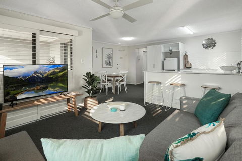 Riverside Location Noosa Sound - Rental Cars 3