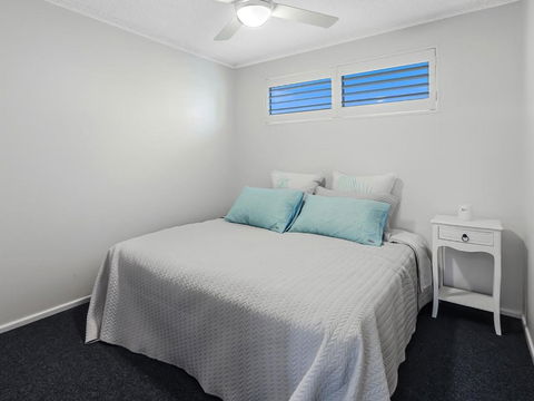 Riverside Location Noosa Sound - Rental Cars 2