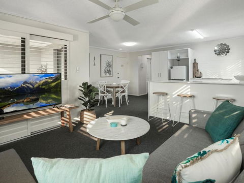 Riverside Location Noosa Sound - Rental Cars 4