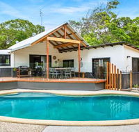11 Naiad Court Rainbow Shores Fantastic Family Retreat Swimming Pool 200m to beach Free Wi Fi - Rental Cars