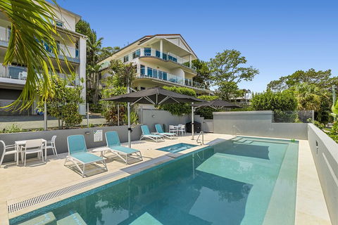 Impressive Views Of Noosa Unit 8 Taralla 16 Edgar Bennett Avenue Noosa Heads - Rental Cars 3