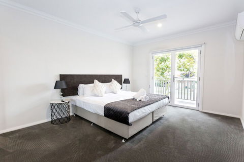 Wagga Apartments 5 - Rental Cars 4