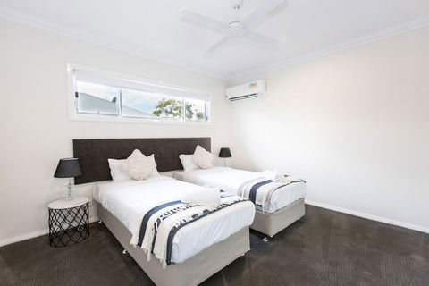 Wagga Apartments 5 - Rental Cars 6