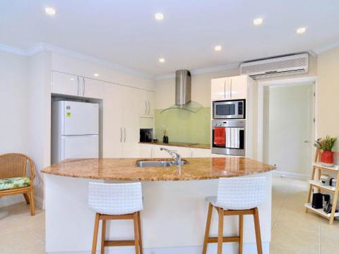 Walk To The Ocean In Five Minutes - Rental Cars 3