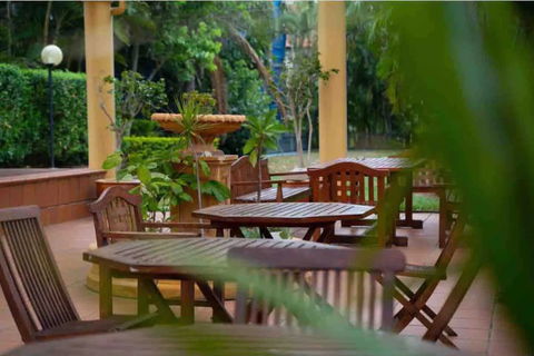 Affordable Unit Minutes To The Heart Of Surfers Paradise - Rental Cars 1