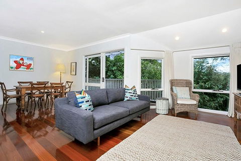 ALAN1 Leafy Tranquil Home - Rental Cars 1