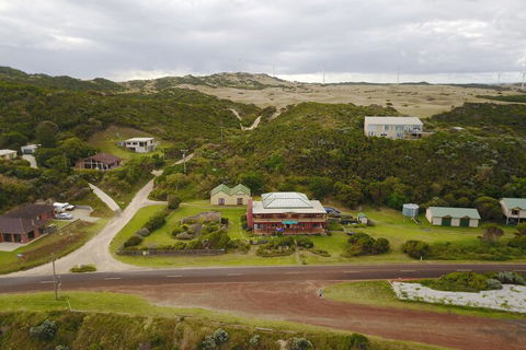 Cape Bridgewater Sea View Lodge - Rental Cars 1