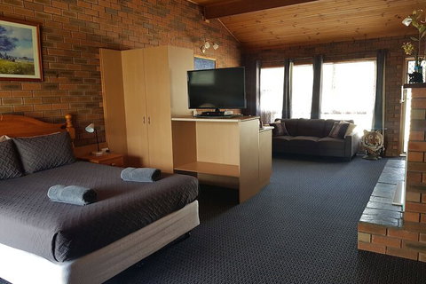 Walkabout Motel - Rental Cars 7