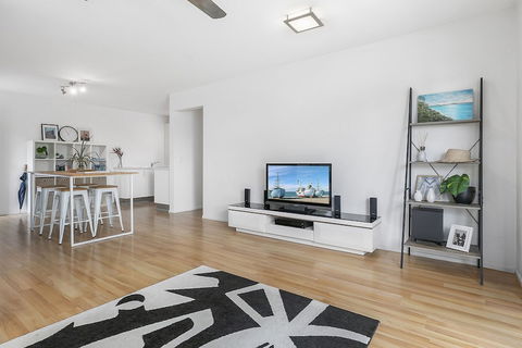 Smart Budget Retreat - Rental Cars 2