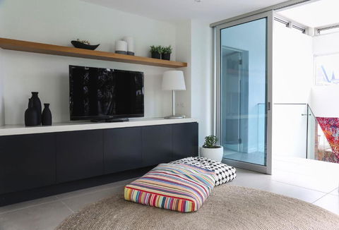 Hastings Park Penthouse 6 - Rental Cars 6
