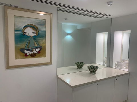 Noosa Beach Apartment On HASTING St. French Quarter Resort.Noosa Heads - Rental Cars 4