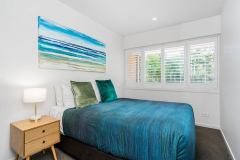 A Perfect Stay - 4 James Cook Apartments - Rental Cars 5