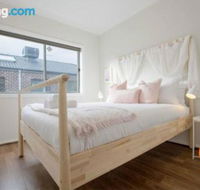 109Cozy Cranbourne Family House5Bed2Bath2Parking - Rental Cars