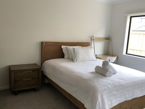 Apple House Upper Point Cook - Rental Cars 5