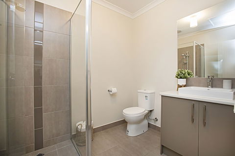 BOUTIQUE STAYS - Gumflower - Rental Cars 1