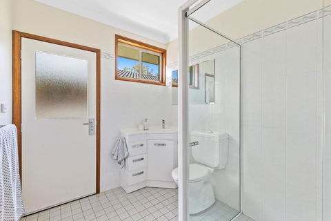 Kalimna Lakeside Living - Rental Cars 1