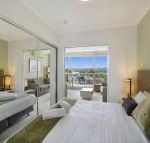 Hinterland Luxury 1 Bedroom Hinterland View Apt - Rental Cars
