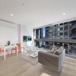 A Bright & Modern CBD Apt Next To Southern Cross - Rental Cars 0