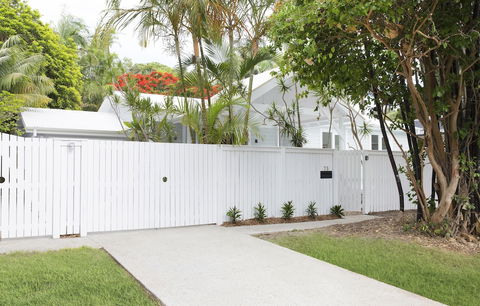 A PERFECT STAY Barrel & Branch Heart Of Town - Rental Cars 0