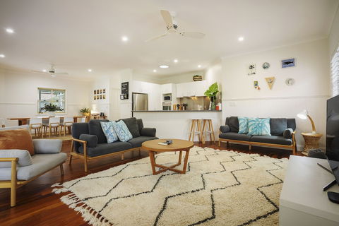A Perfect Stay - Barefoot Lane - Rental Cars 2