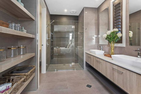 Luxury Brand New Home - Rental Cars 3