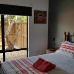 Red Ochre â€“ Large 1BR With Private Courtyard - Rental Cars 0