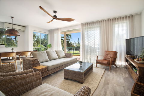 Apartment 2 Surfside - Rental Cars 4