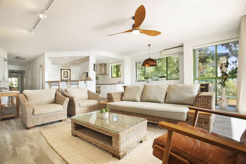 Apartment 2 Surfside - Rental Cars 5