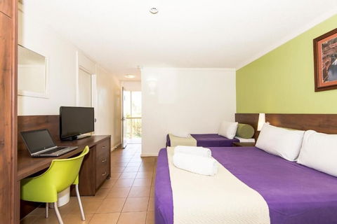 Hedland Hotel - Rental Cars 5