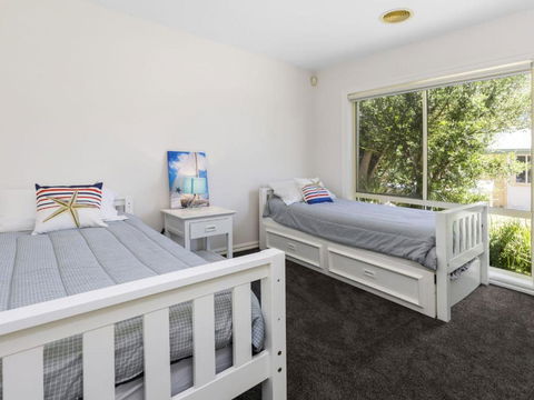 DIAMOND BAY RETREAT SORRENTO - Rental Cars 1