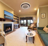 Wangi Waterfront Delight Estate Waterfront Reserve Home - Rental Cars