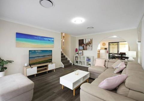 Convenient Location Close To Tuggerah Lake - Rental Cars 0