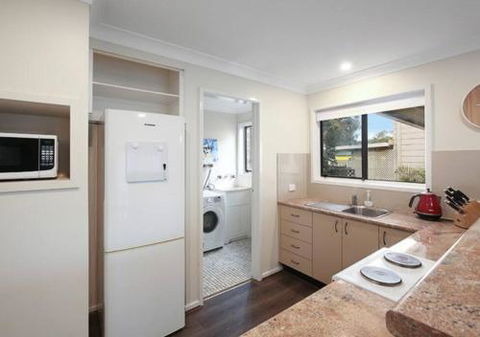 Convenient Location Close To Tuggerah Lake - Rental Cars 5
