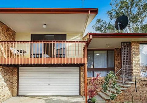Convenient Location Close To Tuggerah Lake - Rental Cars 4
