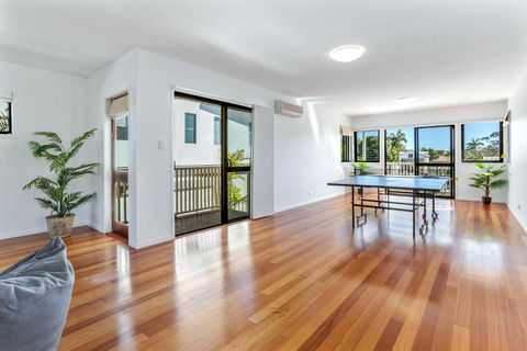 Convenience Space & Location Noosa Heads - Rental Cars 5