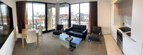 RNR North Terrace - Rental Cars 6