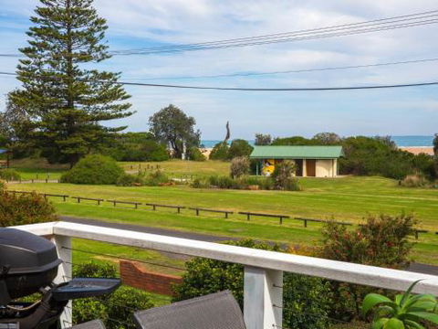 Arklow I Pet Friendly With Ocean Views - Rental Cars 3