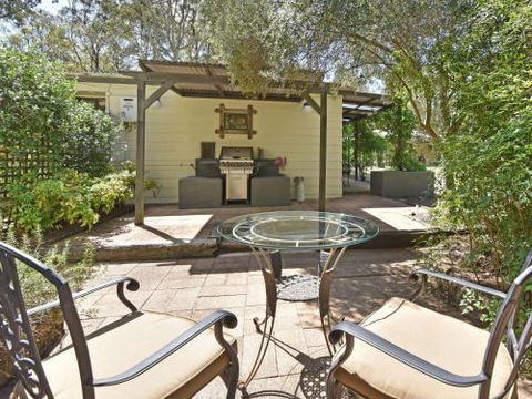 Olive Grove Studio 1 - Rental Cars 2