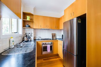 KIM 2BDR West Melbourne Apartment - Rental Cars 4