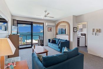 Triview Unit 10 1 Mitchell Street - Rental Cars 5