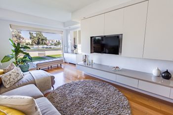 Serene Marinafront 3BR Retreat - Rental Cars 0