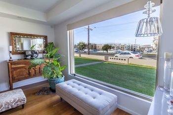 Serene Marinafront 3BR Retreat - Rental Cars 2
