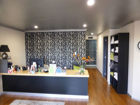 Tanoshii Spa & The Edge Spa Stay - Rental Cars 1