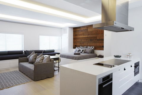 Executive Beachside Loft - Rental Cars 5