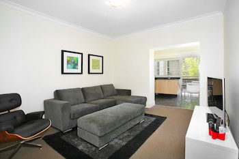 I Can View Woolloomooloo - Rental Cars 6