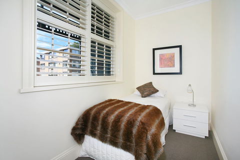 I Can View Woolloomooloo - Rental Cars 2