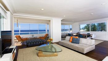 The Apartment Service COLRY - Rental Cars 1