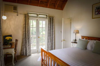 Arcadia Bed & Breakfast & Cottages - Rental Cars 1