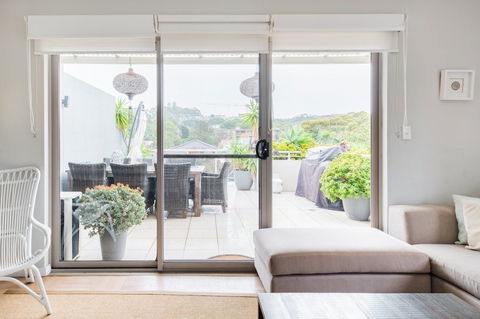 Bondi Beach Executive Penthouse - Rental Cars 6
