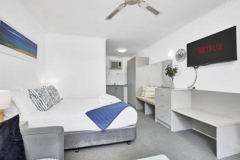 Bayscape Studio Glenelg - Rental Cars 4